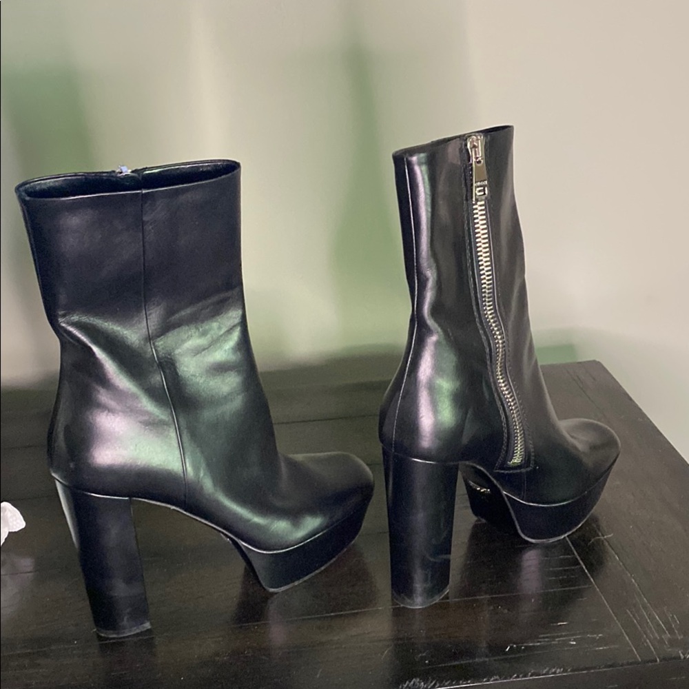 Gucci Black Leather Platform Boots - Picture 3 of 10